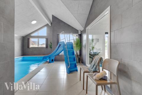 Der schicke Pool im Luxusferienhaus Nr. 541 für 18 Personen