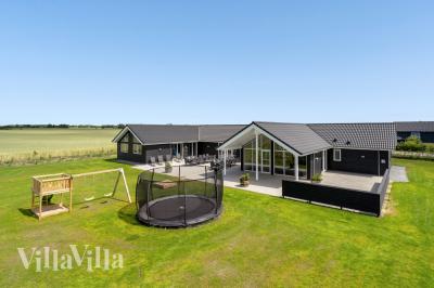 Dieses schöne Poolhaus Nr. 542 mit Platz für 26 Personen liegt in Limfjord