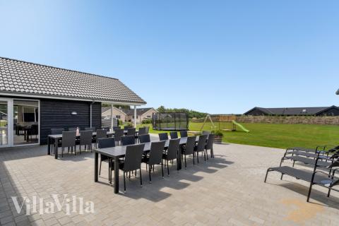 Auf der Terrasse des Ferienhauses Nr. 542 ist Platz für 26 Personen.