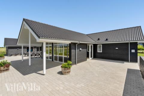 Das Luxusferienhaus Nr. 542 hat eine tolle Terrasse, die mit hochwertigen Gartenmöbeln für 26 Personen ausgestattet ist.