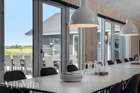 Die Küche in dem Luxusferienhaus Nr. 542 ist so gut ausgestattet, dass man problemlos Mahlzeiten für 26 Personen zubereiten kann.