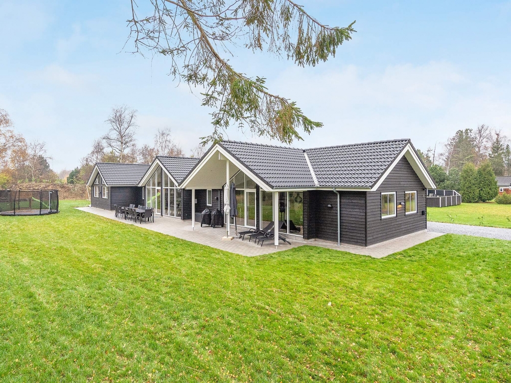 Dieses schöne Poolhaus Nr. 543 mit Platz für 16 Personen liegt in Lolland/Falster/Mön