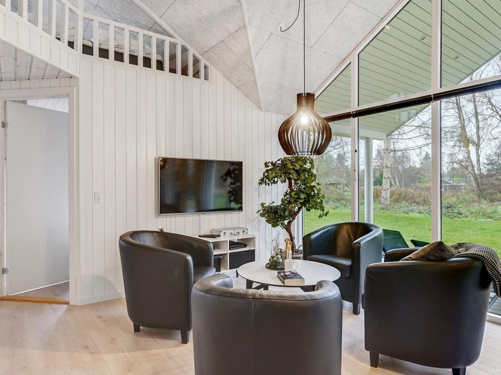 Aktivitätsraum im Luxusferienhaus Nr. 543 mit 6 Schlafzimmern und Platz für 16 Gäste.