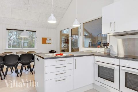 Die Küche in dem Luxusferienhaus Nr. 543 ist so gut ausgestattet, dass man problemlos Mahlzeiten für 16 Personen zubereiten kann.