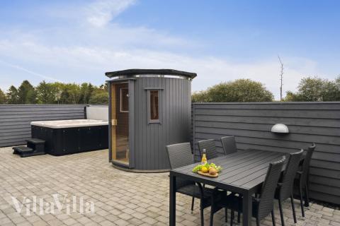 Große Terrasse am Luxusferienhaus Nr. 544 in Ostjütland.