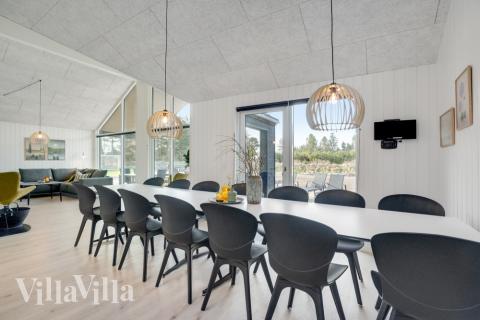 Aufenthaltsraum mit Platz für 14 im Luxusferienhaus Nr. 540.