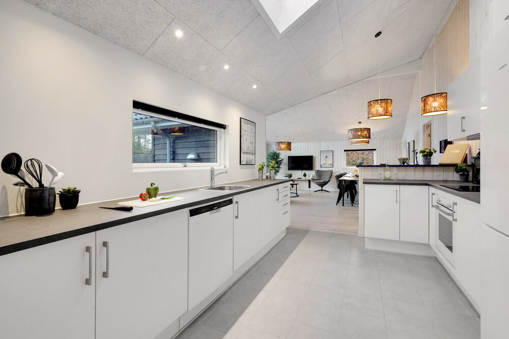 Die Küche in dem Luxusferienhaus Nr. 550 ist so gut ausgestattet, dass man problemlos Mahlzeiten für 14 Personen zubereiten kann.