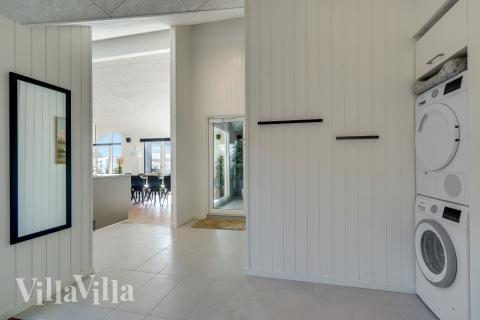 Der geräumige Eingangsbereich im Luxusferienhaus Nr. 558 in Westjütland