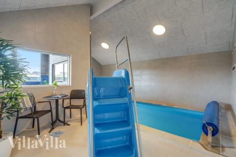 Der schicke Pool im Luxusferienhaus Nr. 558 für 18 Personen