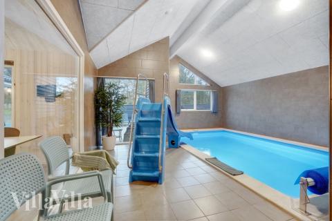 Der schicke Pool im Luxusferienhaus Nr. 545 für 18 Personen