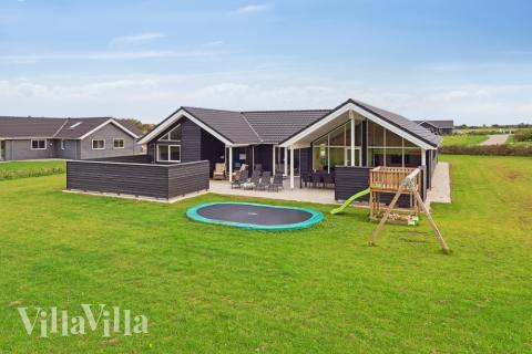 Dieses schöne Poolhaus Nr. 545 mit Platz für 18 Personen liegt in Limfjord