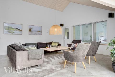 Die Couchecke im Luxusferienhaus Nr. 570 in Westjütland.