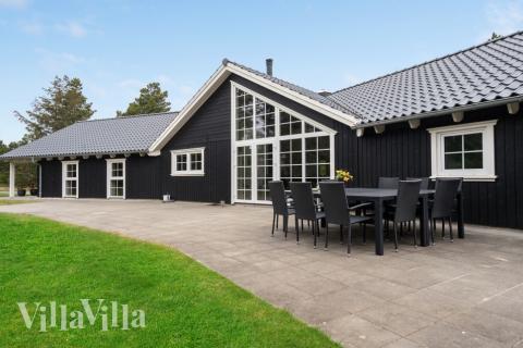 Dieses schöne Poolhaus Nr. 570 mit Platz für 14 Personen liegt in Westjütland