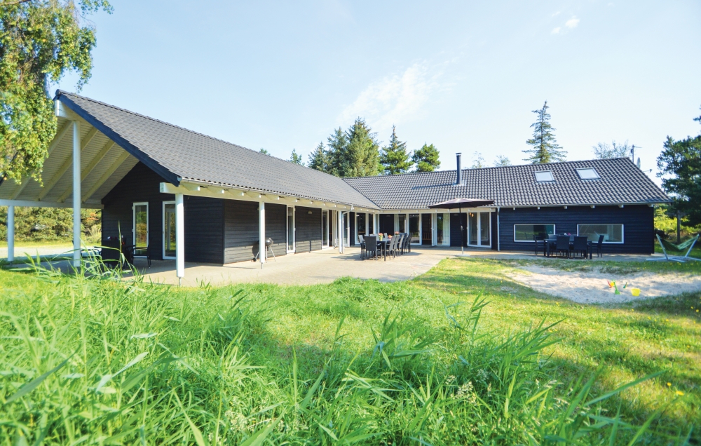 Dieses schöne Poolhaus Nr. 571 mit Platz für 22 Personen liegt in Südjütland
