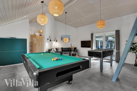 Aktivitätsraum im Luxusferienhaus Nr. 571 mit 8 Schlafzimmern und Platz für 22 Gäste.