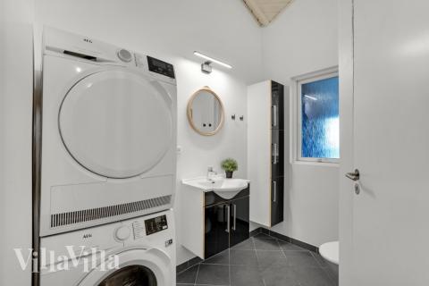 Im Luxusferienhaus Nr. 571 für 22 Personen gibt es Bad mit Dusche.