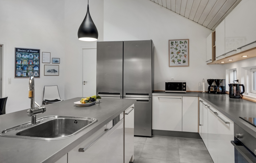 Die Küche in dem Luxusferienhaus Nr. 571 ist so gut ausgestattet, dass man problemlos Mahlzeiten für 22 Personen zubereiten kann.
