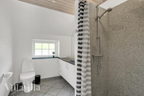 Im Luxusferienhaus Nr. 573 für 14 Personen gibt es Bad mit Dusche.