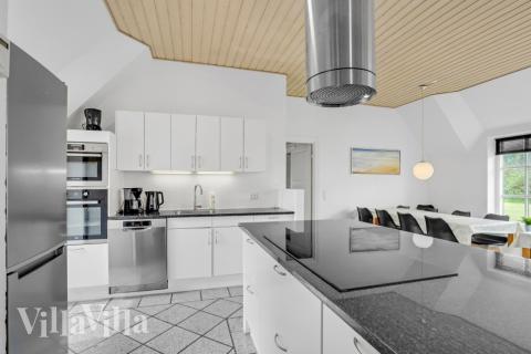 Die Küche in dem Luxusferienhaus Nr. 576 ist so gut ausgestattet, dass man problemlos Mahlzeiten für 14 Personen zubereiten kann.