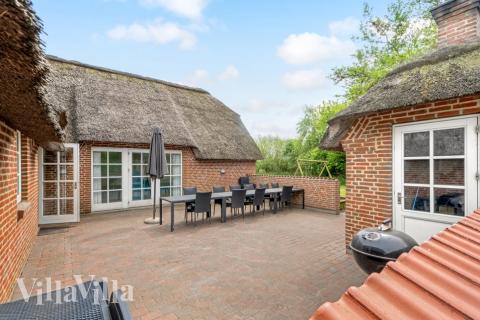 Das Luxusferienhaus Nr. 576 hat eine tolle Terrasse, die mit hochwertigen Gartenmöbeln für 14 Personen ausgestattet ist.