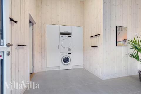 Der geräumige Eingangsbereich im Luxusferienhaus Nr. 553 in Nordjütland