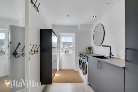 Der geräumige Eingangsbereich im Luxusferienhaus Nr. 580 in Westjütland