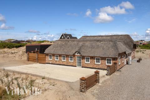 Dieses schöne Poolhaus Nr. 580 mit Platz für 16 Personen liegt in Westjütland