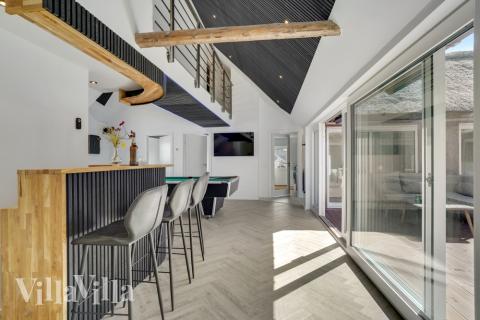 Das Ferienhaus 580 ist mit eigener Bar ausgestattet