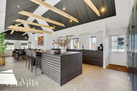 Die Küche im Luxusferienhaus Nr. 580 ist gut eingerichtet.