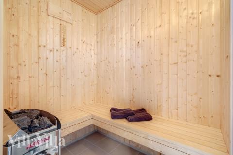 Genießen Sie die heiße Sauna im Luxusferienhaus Nr. 578 für 12 Personen