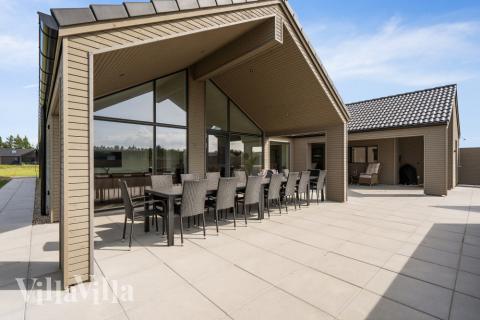 Große Terrasse am Luxusferienhaus Nr. 560 in Westjütland.