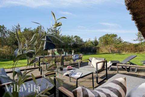 Große Terrasse am Luxusferienhaus Nr. 557 in Westjütland.