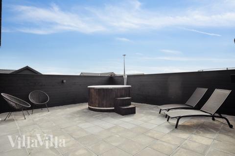 Diese schicke Haus mit Whirlpool Nr. 579 mit Platz für 26 Personen liegt in Westjütland