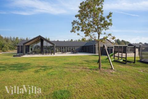 Dieses schöne Poolhaus Nr. 579 mit Platz für 26 Personen liegt in Westjütland