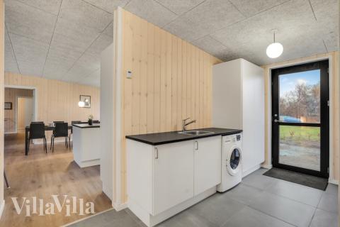 Der geräumige Eingangsbereich im Luxusferienhaus Nr. 581 in Ostjütland