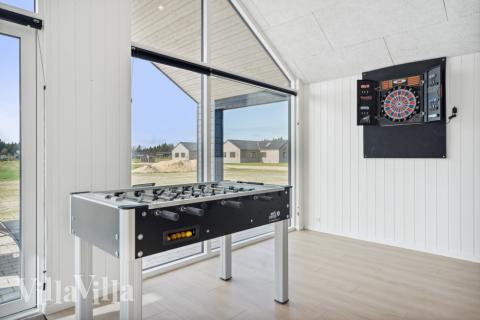 Aktivitätsraum im Luxusferienhaus Nr. 583 mit 9 Schlafzimmern und Platz für 24 Gäste.