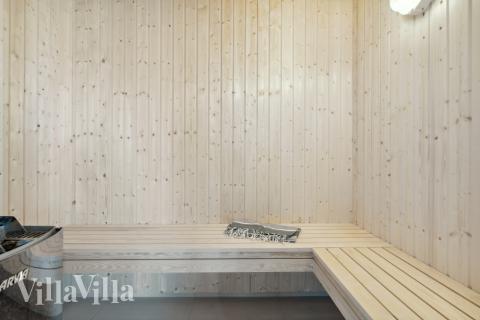 Genießen Sie die heiße Sauna im Luxusferienhaus Nr. 583 für 24 Personen