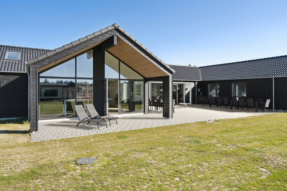 Das Luxusferienhaus Nr. 583 hat eine tolle Terrasse, die mit hochwertigen Gartenmöbeln für 24 Personen ausgestattet ist.