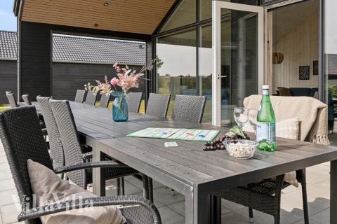 Das Luxusferienhaus Nr. 601 hat eine tolle Terrasse, die mit hochwertigen Gartenmöbeln für 18 Personen ausgestattet ist.