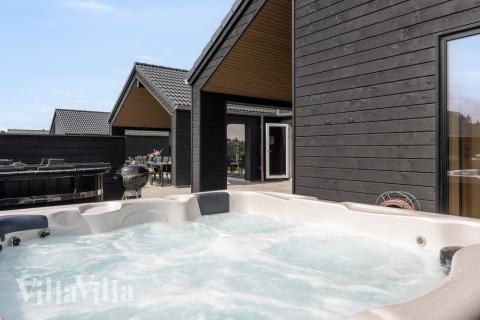 Im Luxusferienhaus Nr. 601 gibt es einen Whirlpool und 7 Schlafzimmer.