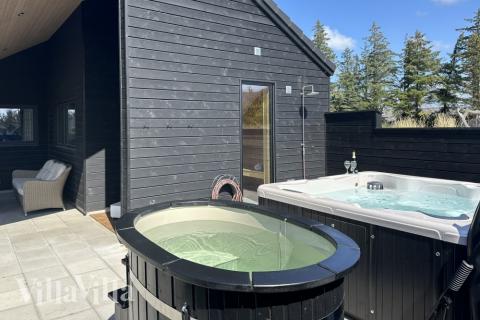 Das Luxusferienhaus Nr. 601 bietet u. a. einen tollen Whirlpool