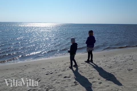 Der Strand in der Nähe von Luxusferienhaus Nr. 596 in Südjütland lädt zum Spazierengehen ein.