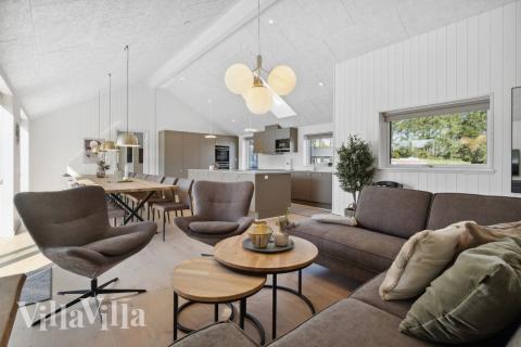 Die Couchecke im Luxusferienhaus Nr. 596 in Südjütland.