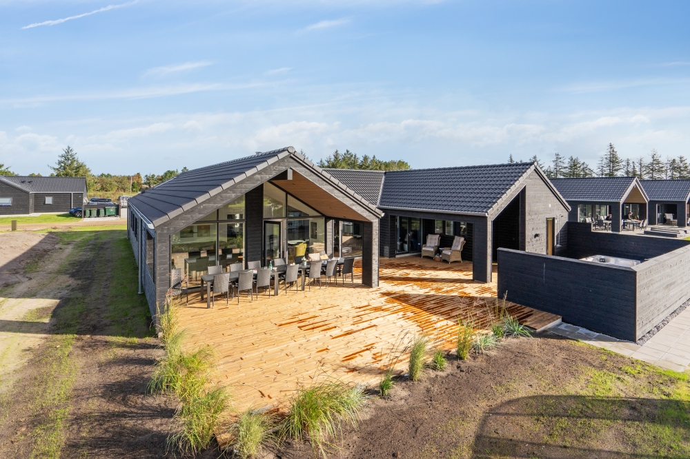 Dieses schöne Poolhaus Nr. 599 mit Platz für 16 Personen liegt in Südjütland