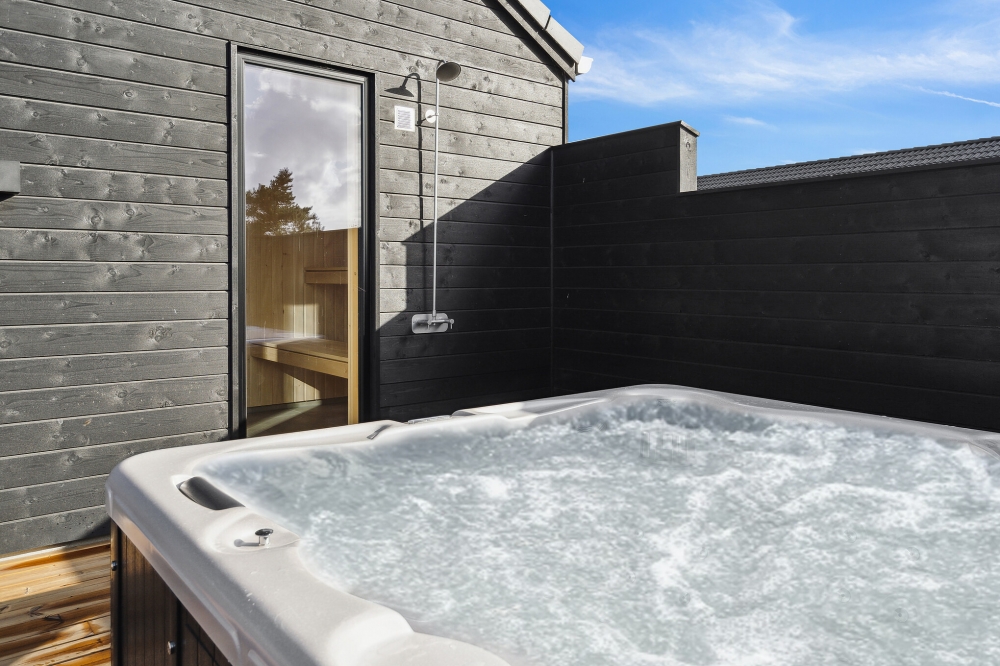 Das Luxusferienhaus Nr. 599 bietet u. a. einen tollen Whirlpool