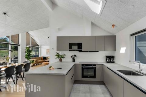 Die Küche in dem Luxusferienhaus Nr. 582 ist so gut ausgestattet, dass man problemlos Mahlzeiten für 14 Personen zubereiten kann.