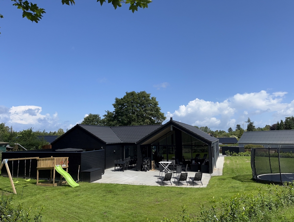 Dieses schöne Poolhaus Nr. 584 mit Platz für 14 Personen liegt in Nordseeland