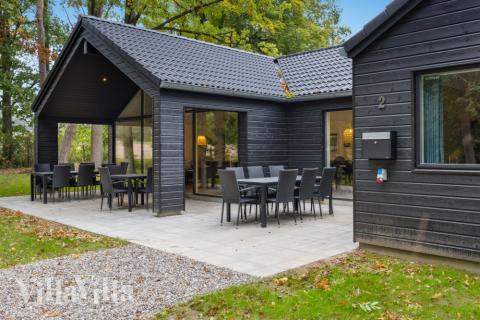Das Luxusferienhaus Nr. 750 hat eine tolle Terrasse, die mit hochwertigen Gartenmöbeln für 18 Personen ausgestattet ist.