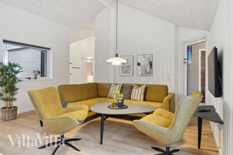 Die Couchecke im Luxusferienhaus Nr. 751 in Deutschland.