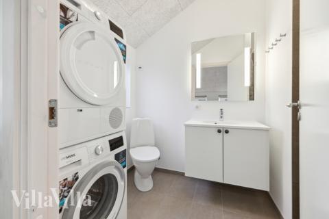 Eines der Badezimmer im Luxusferienhaus Nr. 753